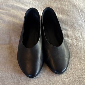 Classic Black Women's flats